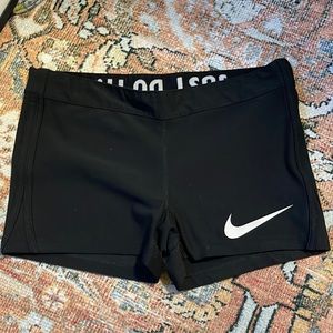 Nike Pro Dri-fit Shorts, EUC, black/white, size small